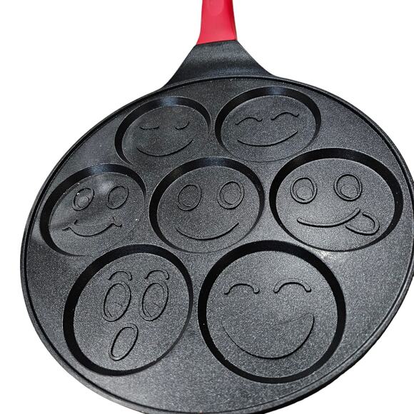 7 Hole Non‎ Stick Frying Pan Smiley Faces, Pancakes, Omelette - Picture 3 of 8